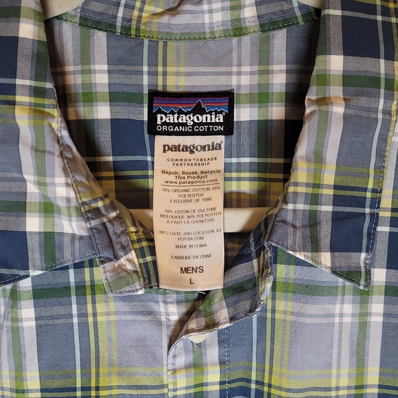 Patagonia Large Plaid Button Down Shirt, Organic Cotton Blend, Like New - Picture 4 of 4